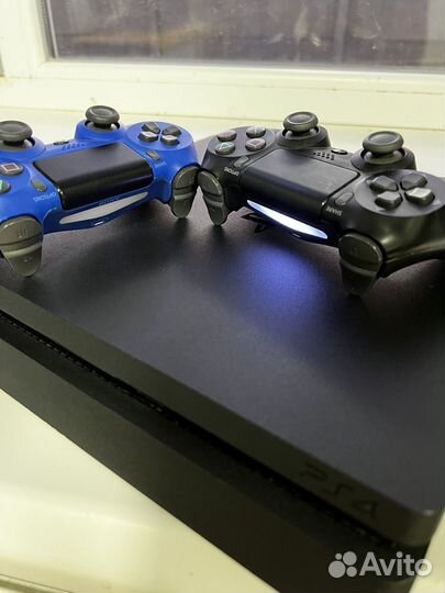 Продам Sony PlayStation 4 Slim 1tb