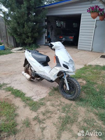 Продам скутер racer arow 150