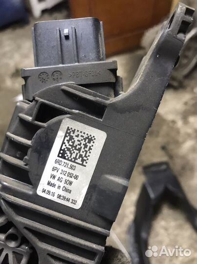 Педаль газа Volkswagen Polo