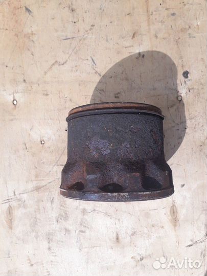 Ступица переднего колеса Mercedes Actros