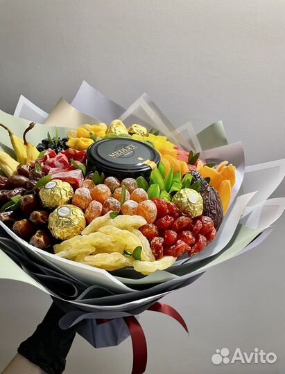 Букет из сухофруктов и орехов «Ассорти с мёдом»