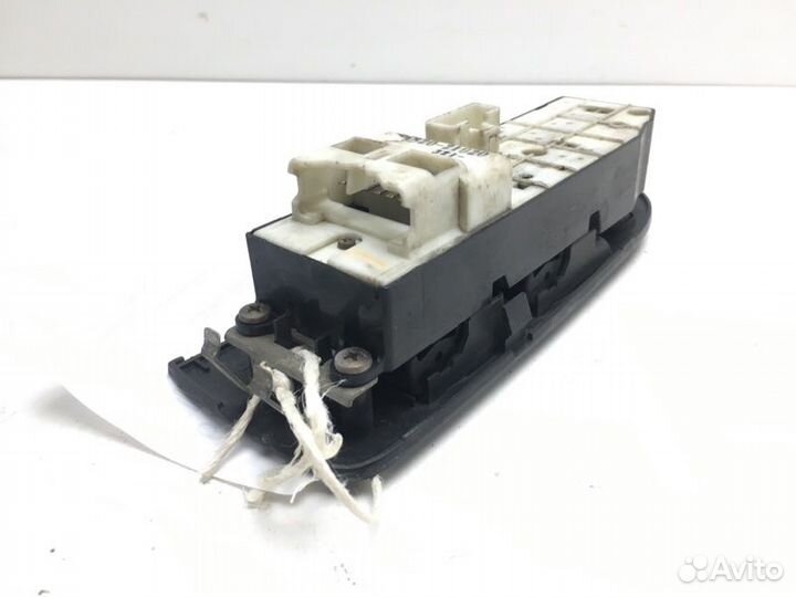 Блок управления стеклоподъемниками передний правый