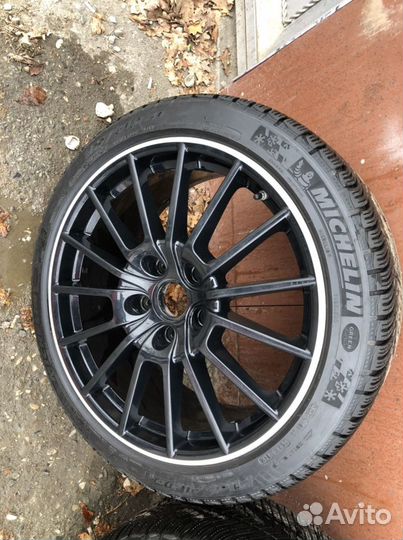 R20 Accelera 651 255/40, PCD 4x98 DIA 10