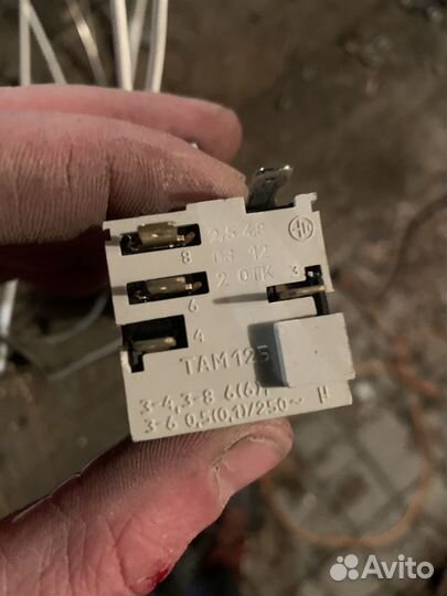 Запчасти от холодильника indesit c240g