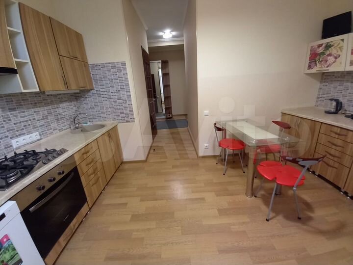 3-к. квартира, 80 м², 3/6 эт.