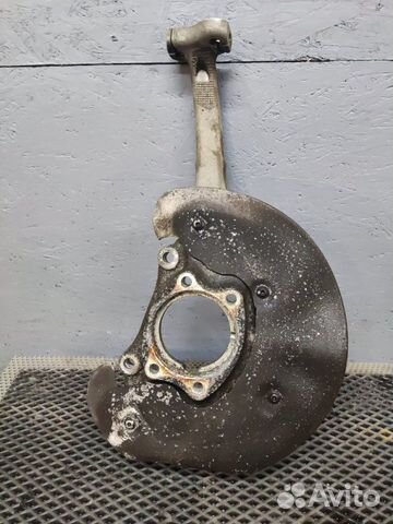 Кулак поворотный передний правый Audi A6 C7 cdnb