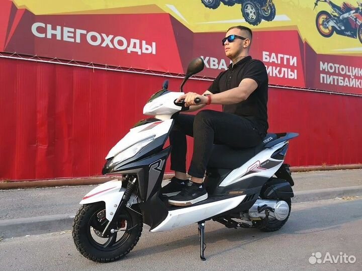 Скутер X-motors city