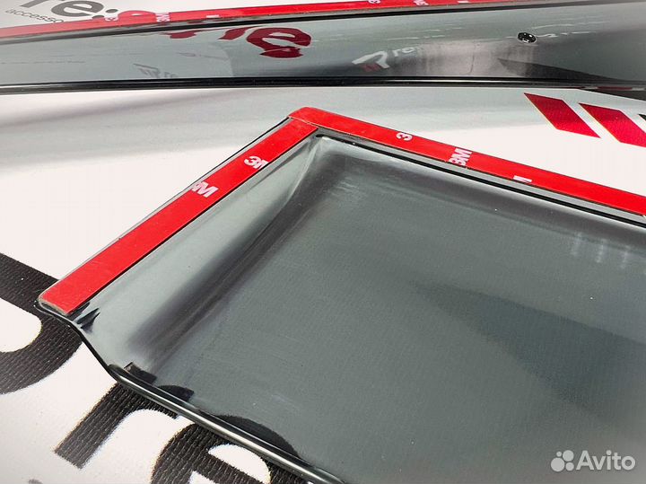 Ветровики Nissan Serena (C27) 16-22г