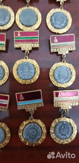 Значки и медали СССР