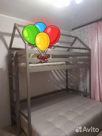 Детская кровать домик