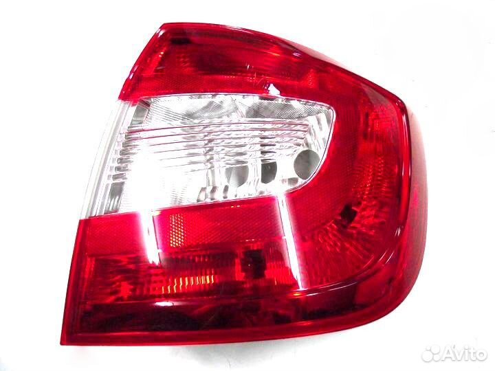 Фонарь задний правый Skoda Rapid