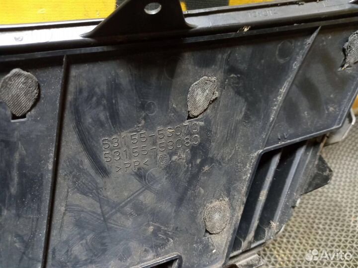 Решетка радиатора Lexus IS250 GSE20