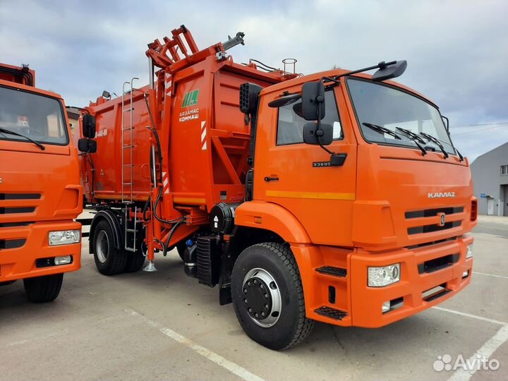 Мусоровоз с боковой загрузкой ко-440-8К на камаз