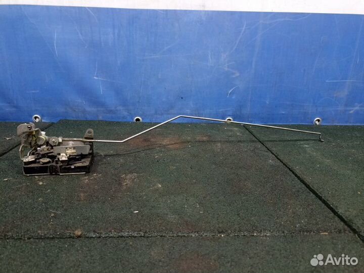 Замок двери передний правый Renault Logan 1 седан