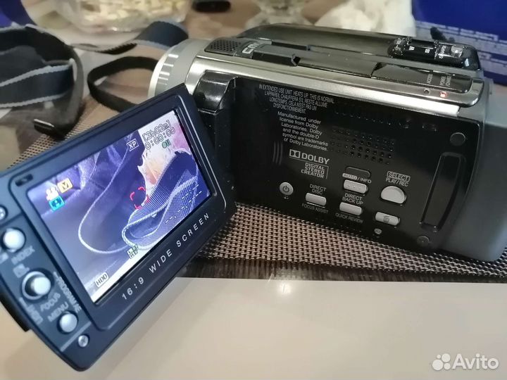 Видеокамера JVC