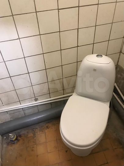 Комната 25 м² в 5-к., 1/5 эт.