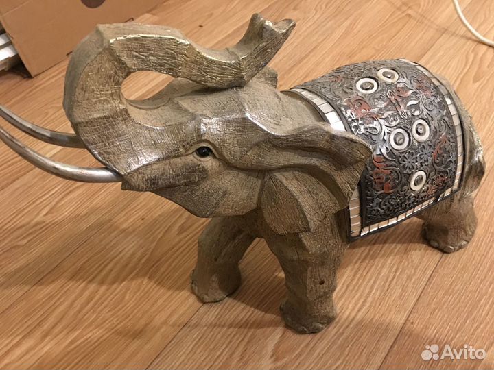 Статуэтка слон