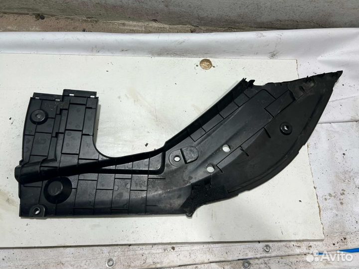 Накладка замка капота левая правая Chery Tiggo 8 P