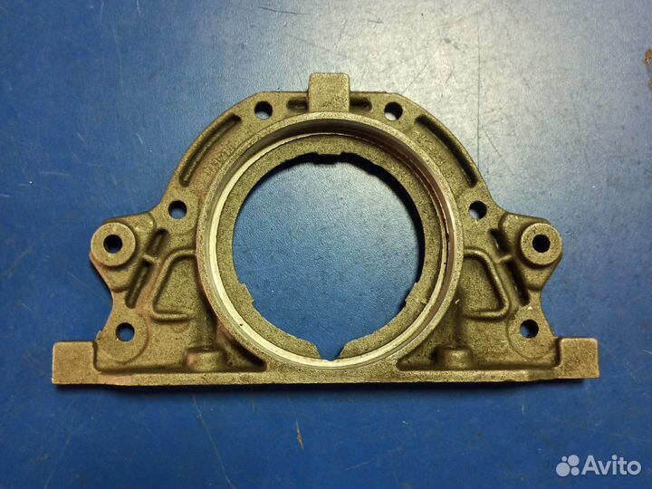 Крышка двигателя ваз-2103 задняя