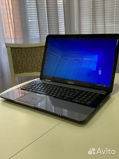 Отличный ноутбук Toshiba satellite l875 core i3