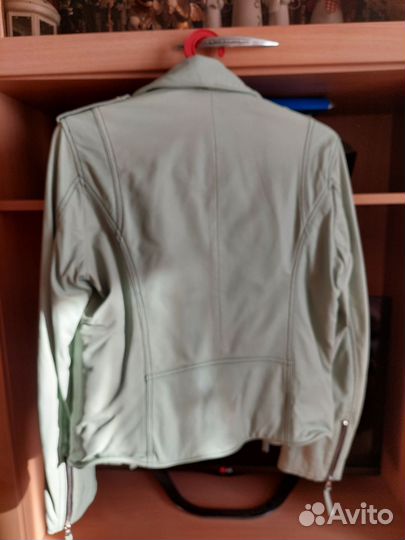 Куртка кожаная женская 48 размер