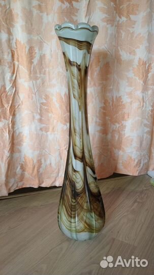 Вазы из цветного стекла и дерева СССР