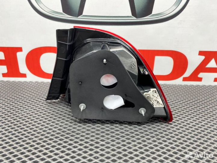 Фонарь наружний задний левый Honda Civic FD(4Д)