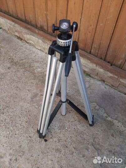 Штатив Универсальный Тринога Трипод для камеры