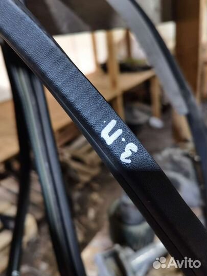 Уплотнитель двери задний правый audi 100 c4