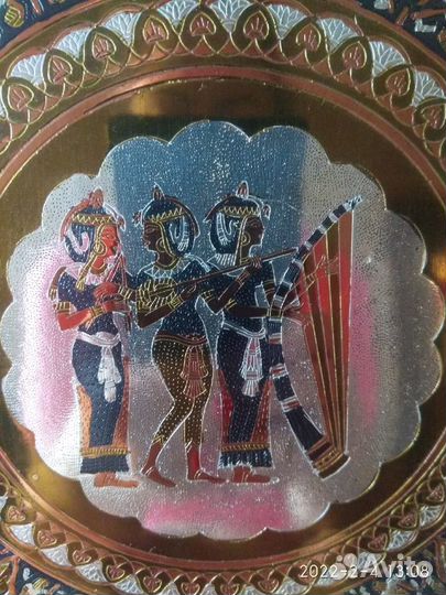 Тарелка декор.на стену. Чеканка латунь, медь