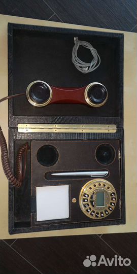 Телефон антикварный ретро