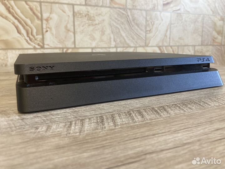 Sony PS4 slim