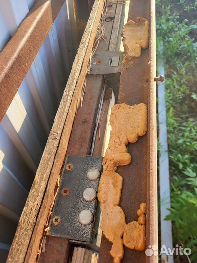 Дверь металлическая с замками и с коробом 204х97см