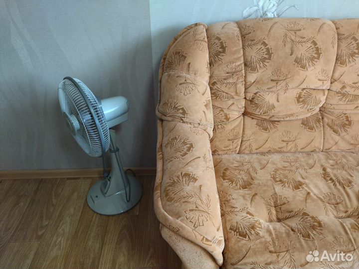 Продам угловой диван бу