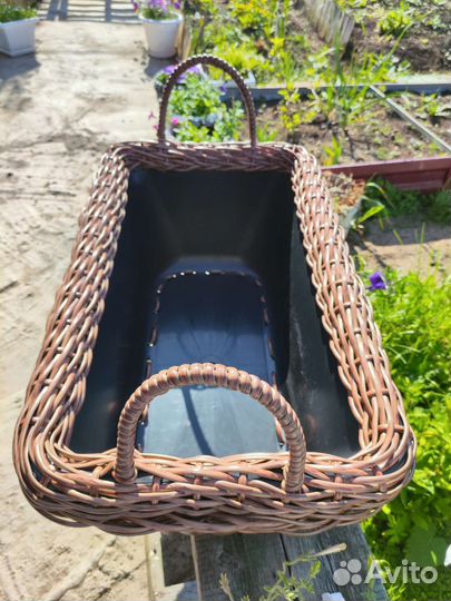 Кашпо из ротанга