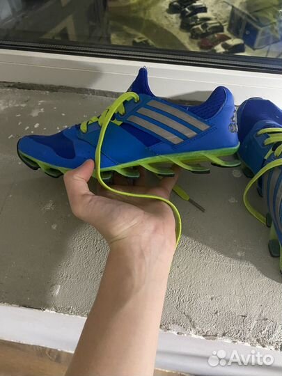 Кроссовки adidas