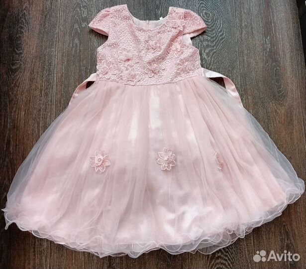 Платье на девочку