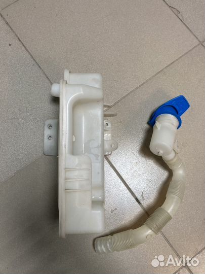 Бачок стеклоомывателя 1K0955453S