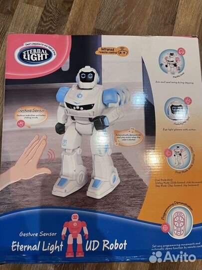 Робот интерактивный новый