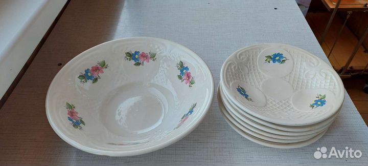 Тарелки десертные и салатник керамика зик СССР