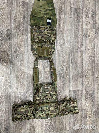 Бронежилет с плитами новый yakeda