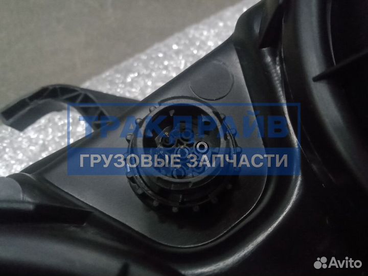 Фара левая прямоугольная Mercedes Actros MP2 MP3 Axor