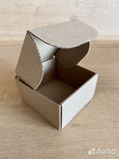Коробка картонная самосборная