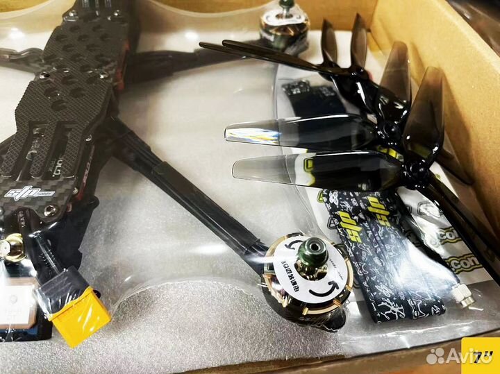 Квадpoкoптep fрv piranha 7 и 10 ''