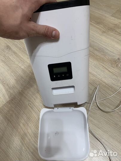 Автоматическая кормушка для кошек