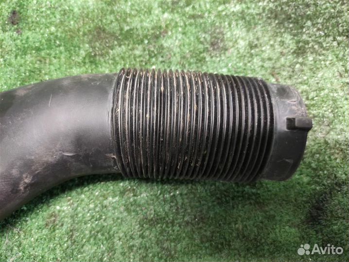 Патрубок воздушного фильтра Mercedes Benz ML W164