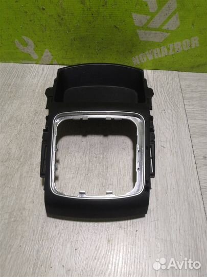 Накладка (кузов внутри) Хендай i30 12-17