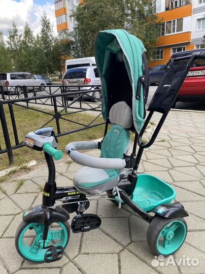 Детский велосипед с ручкой