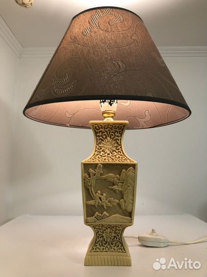Лампа настольная