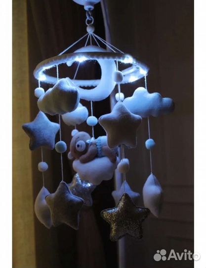 Мобиль в кроватку музыкальный